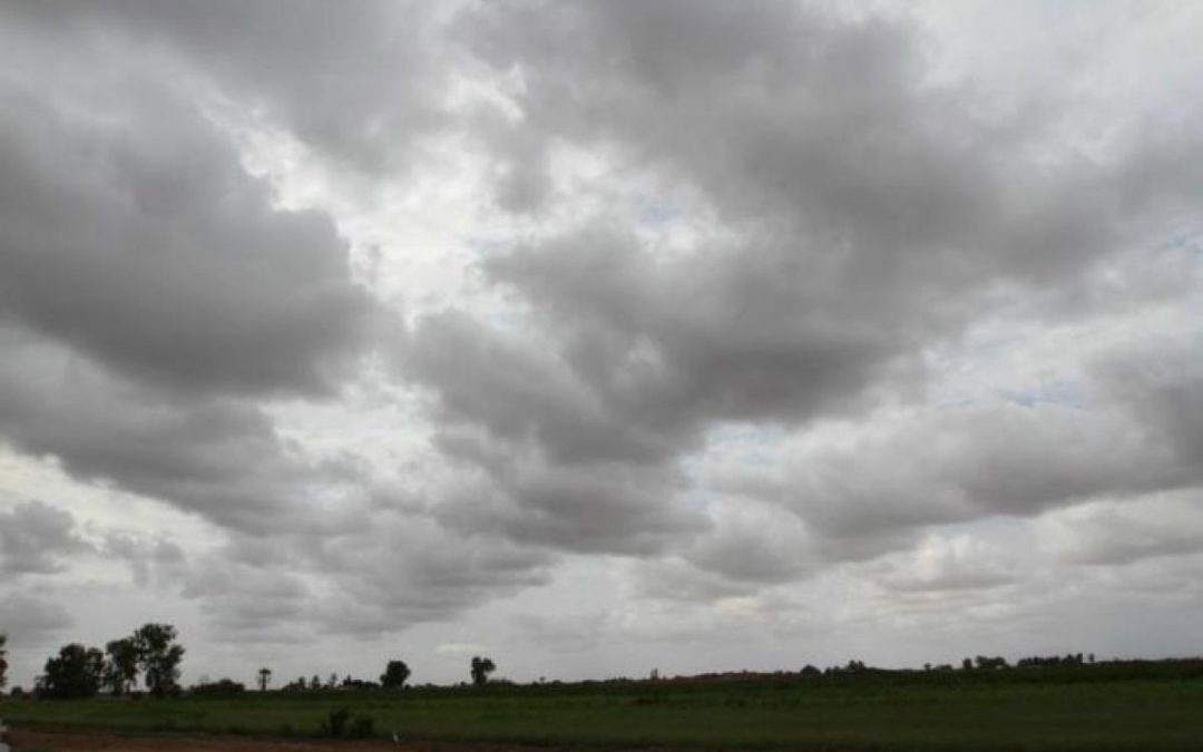 Este martes estará frío y se espera que haya precipitaciones aisladas