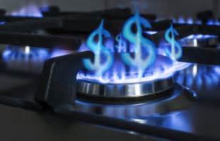 Abril comenzará con aumentos en los combustibles, gas y boleto del subte