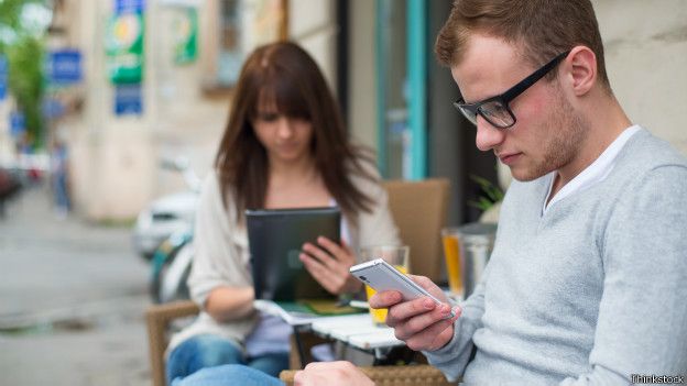 Conoce los nuevos derechos como usuarios de telefonía, Internet y TV