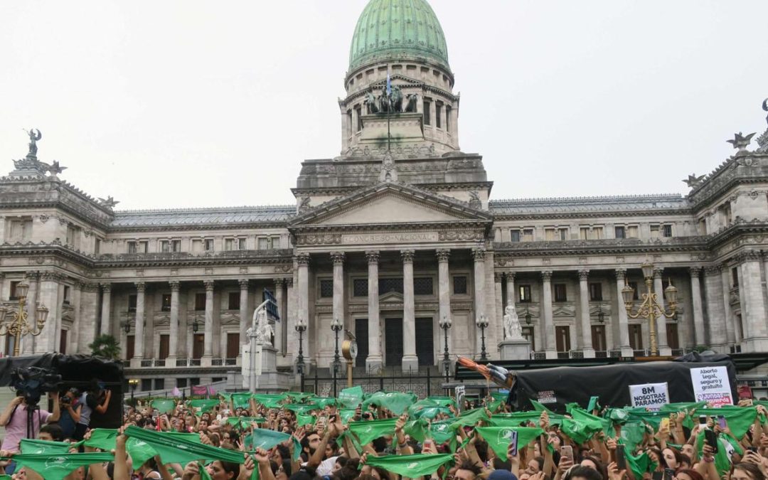 El proyecto para la despenalización del aborto empieza su camino en el Congreso