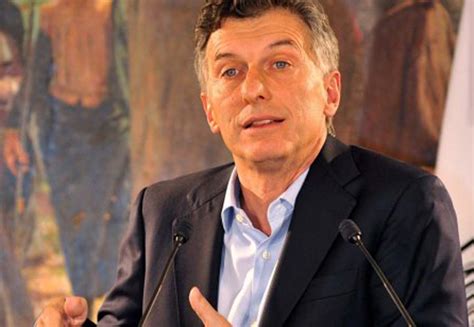 El Gobierno reforzó la acusación a Macri por el envío de material represivo a Bolivia