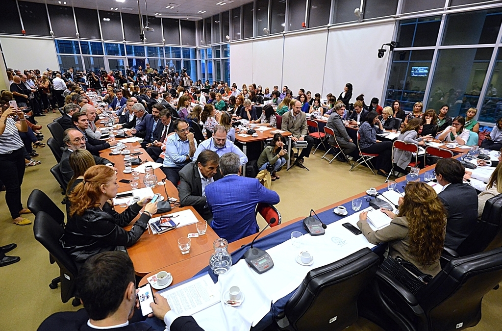 Comienza en Diputados el histórico debate por el aborto