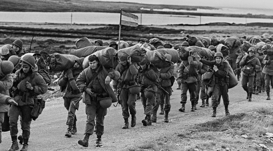 Solicitaron la detención de 26 militares por torturas a conscriptos en Malvinas