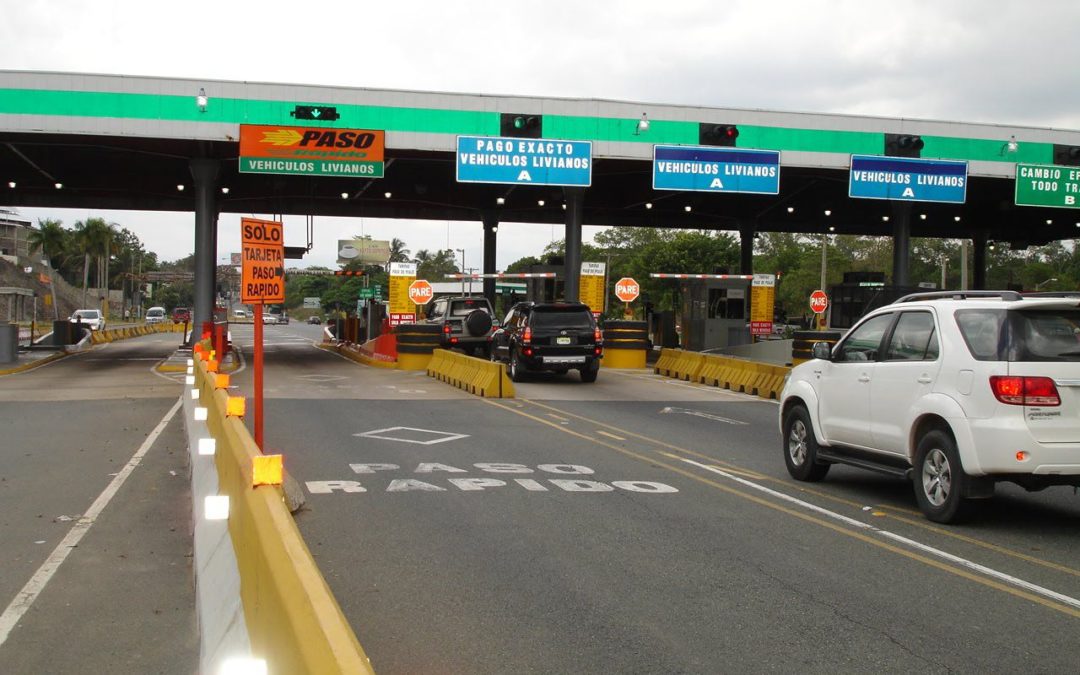 El Gobierno proyecta eliminar las barreras y las cabinas en los peajes