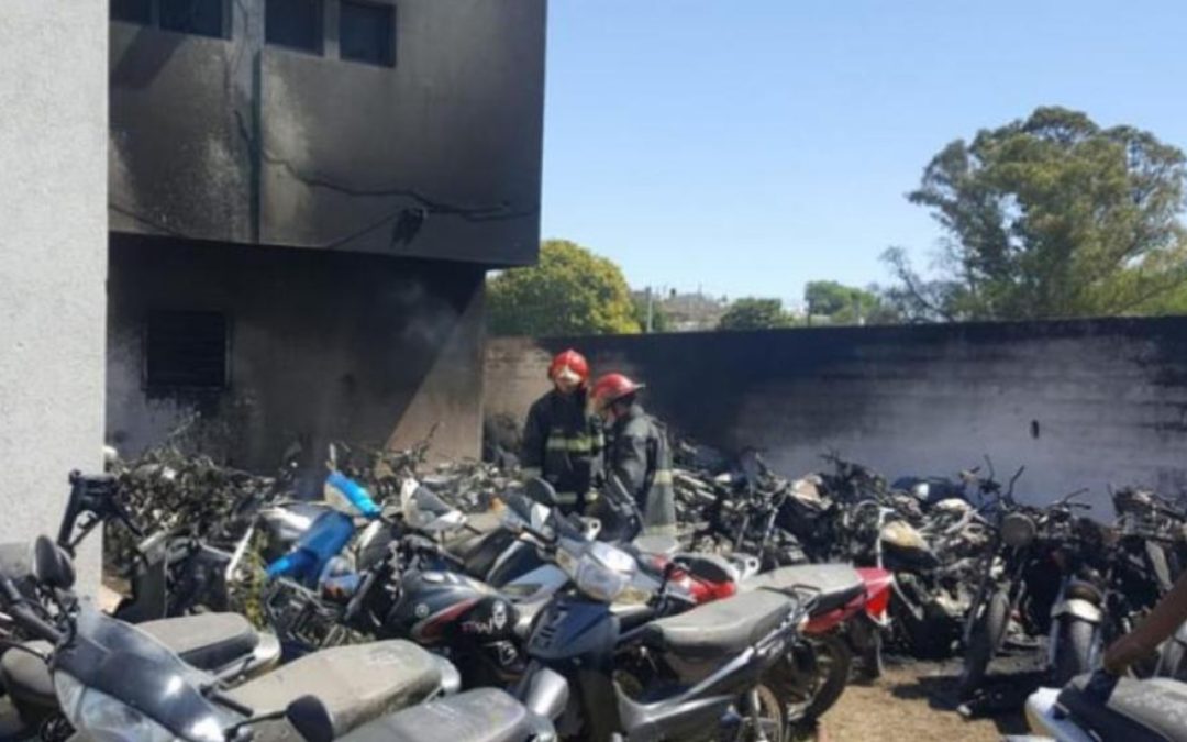 Córdoba: incendiaron 77 motos secuestradas cuando realizaban un asado