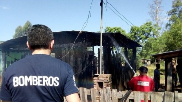Le incendió la casa a su ex cuñado luego de discutir por la final de Boca y River