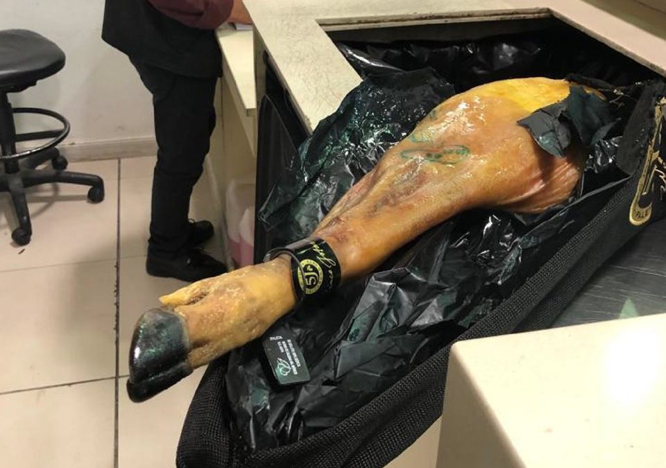Intentaron ingresar al país patas de cerdo