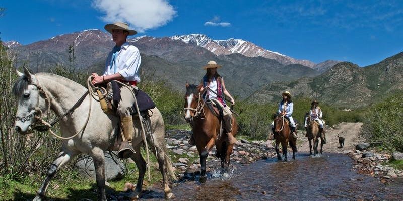 El turismo creció 5,6 %, pero el gasto cayó casi 19 % en términos reales