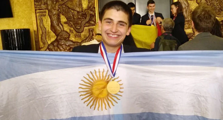 Un estudiante argentino ganó una medalla de oro en las Olimpiadas de Química