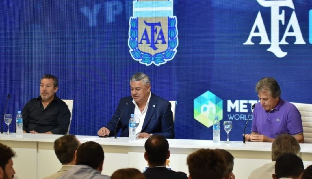La AFA admite que la Conmebol analiza suspender el inicio de las Eliminatorias