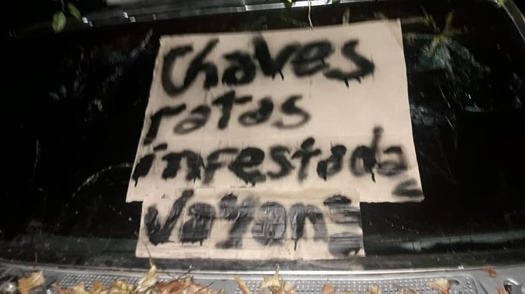 Incendiaron el auto a una médica con COVID-19