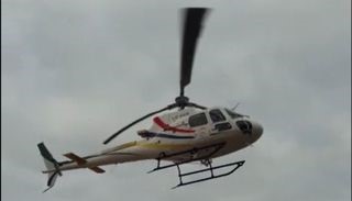 Insólito: Jugaban al fútbol, los fueron a desalojar y apedrearon a la Policía y al helicóptero
