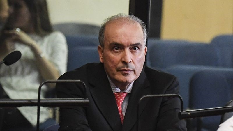 El ex secretario de Obras Publicas José López continuará detenido