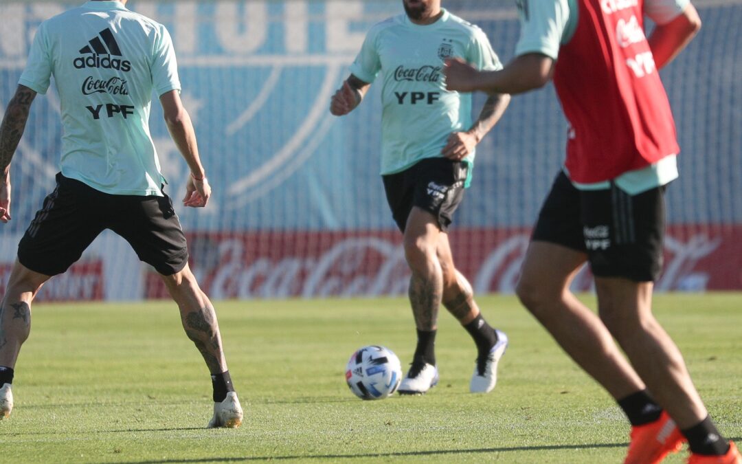 El seleccionado argentino se enfrenta esta noche ante Perú