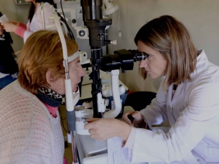 Miopía; un problema aparejado al uso excesivo de pantallas y una vida de encierro