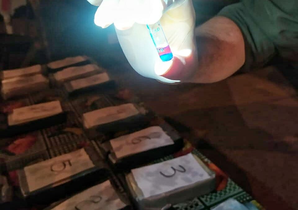 Transportaban cocaína en el tanque de combustible del auto