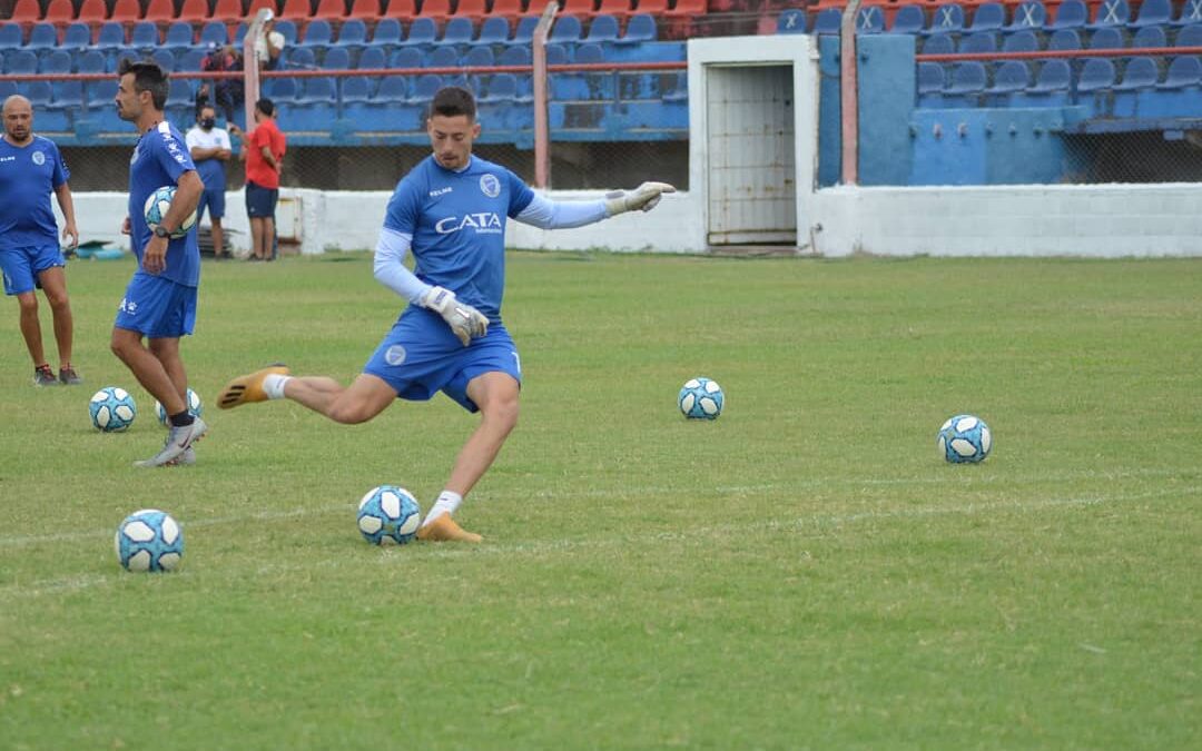 Hoy juega el Tomba y va en busca de la primera victoria en el torneo