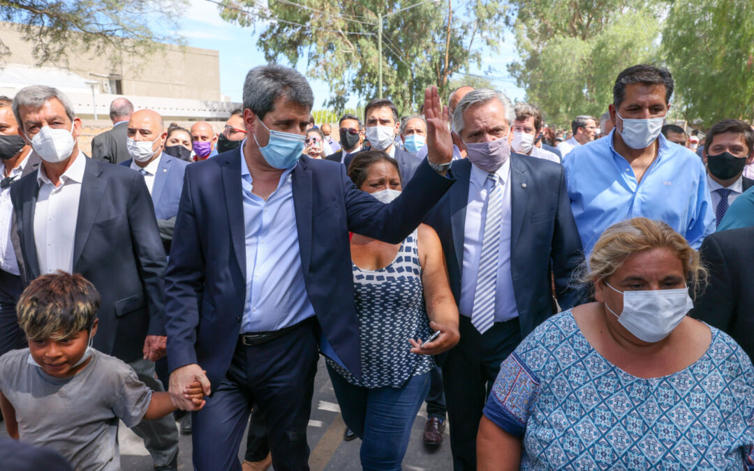 El Presidente recorrió en San Juan las zonas afectadas por el violento sismo que sacudió a la provincia