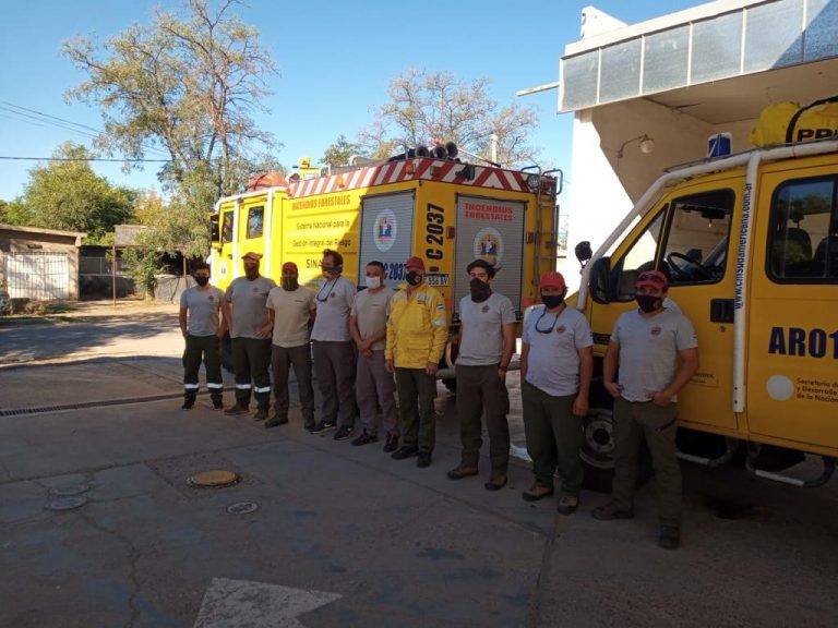 Brigadistas del Plan Provincial de manejo del Fuego viajan a combatir el incendio de El Bolsón