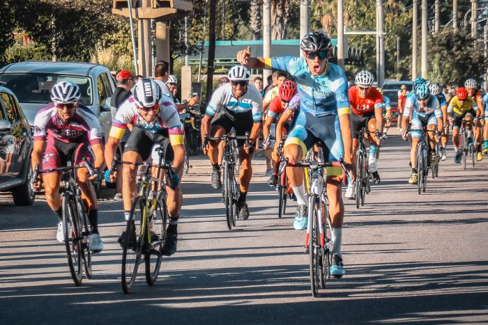 Agustín Suárez ganó la Vuelta del Este y De la Barrera se consagró campeón mendocino de ruta 2020-21
