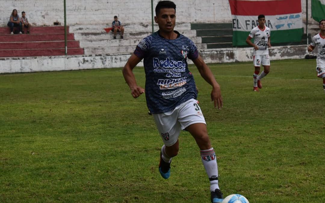 Incidentes: hinchas invadieron el campo de juego y suspendieron el partido