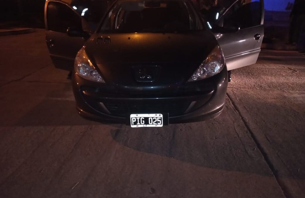 Robaron tres vehículos en menos de 24 horas y finalmente fueron detenidos