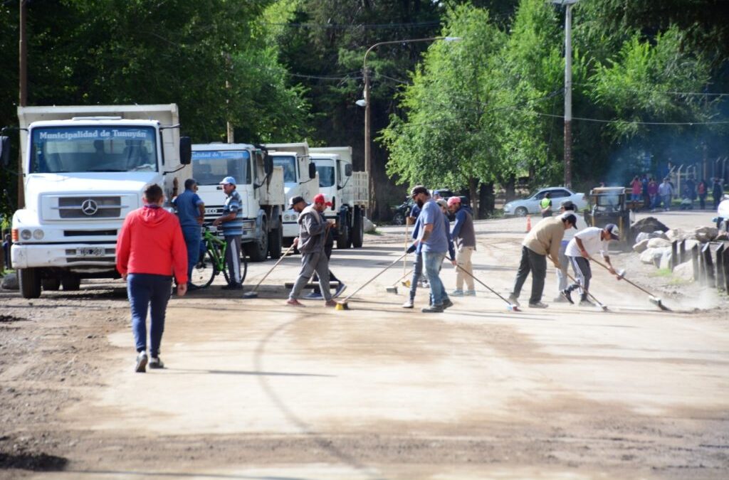 Realizaron un operativo de limpieza y arreglos en el Manzano Histórico tras las intensas lluvias