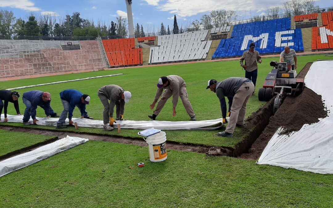 Comenzó la obra en el campo de juego del estadio Malvinas Argentinas