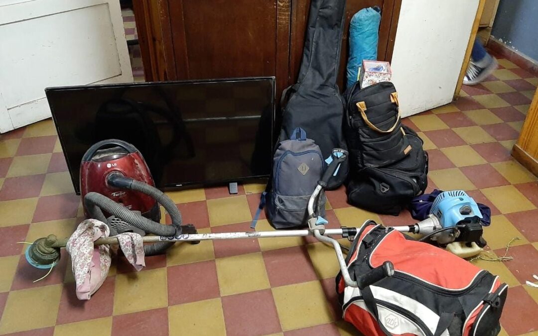 Dos detenidos por robar en una casa de Colonia las Rosas