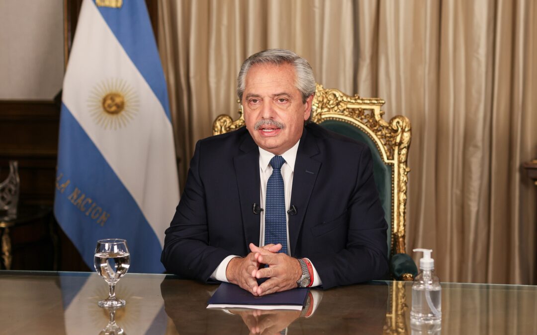 El Presidente pidió mantener los cuidados y evitar los viajes al exterior