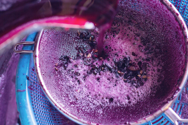 Los despachos de vinos totales al mercado interno disminuyeron en el 2021 vs el 2020