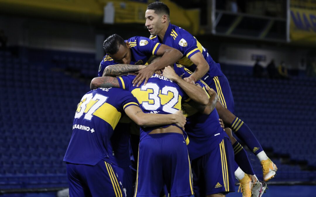 Boca aseguró su clasificación y a River se le complicó