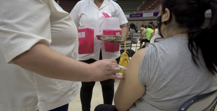 Vacunación COVID-19: se abre la inscripción para mayores de 35 años con comorbilidades