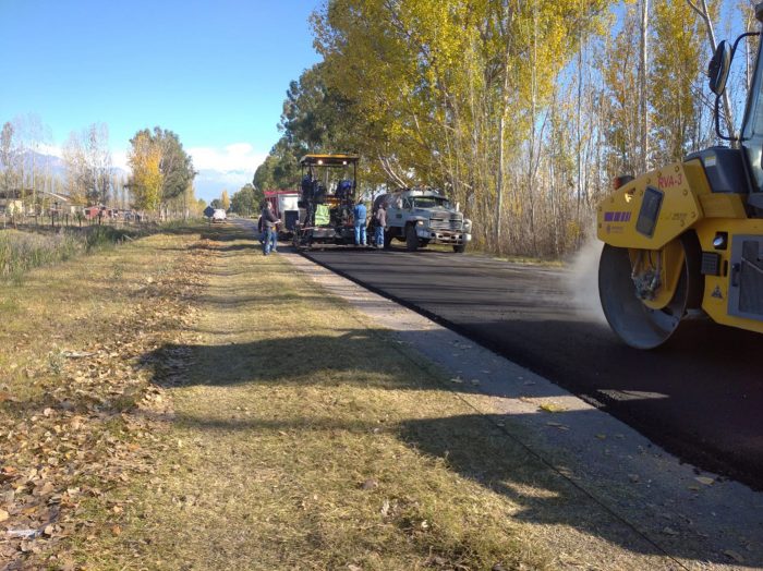 Vialidad Provincial repavimenta las calles Crayón y Calderón en La Primavera