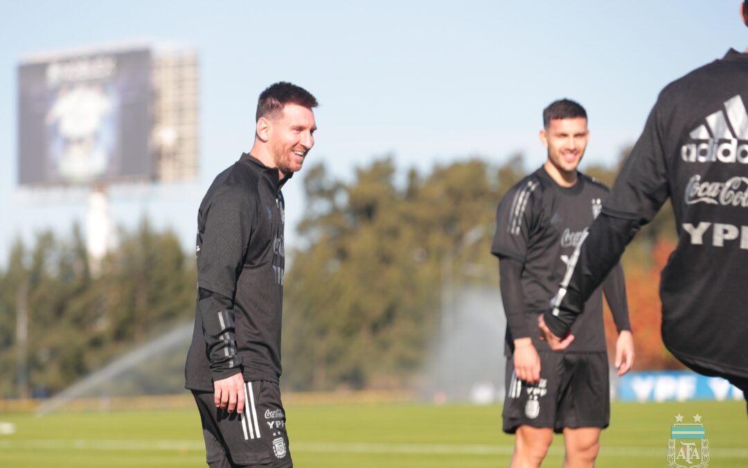 La Selección Argentina se entrenó por primera vez de cara a las eliminatorias y Copa América