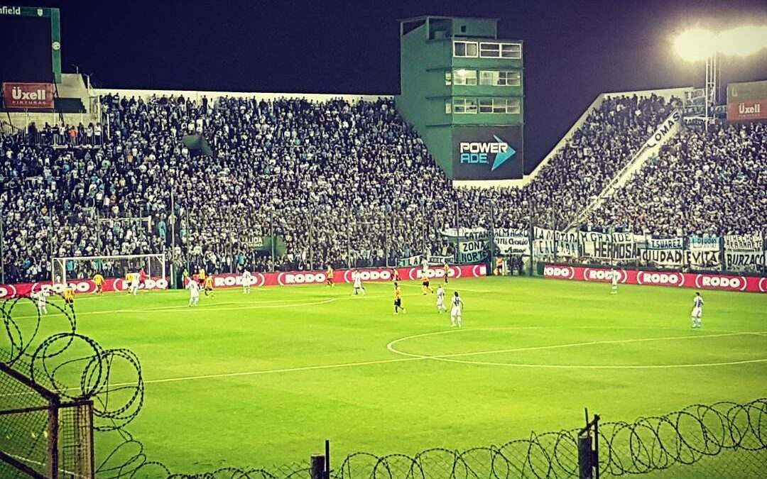 Para el último trimestre volvería el público a las canchas