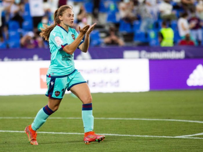 La mendocina Banini se destacó en la Copa Reina Iberdrola, del fútbol español