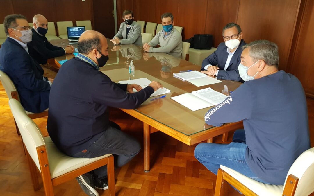 Firman acuerdo para desarrollar un programa de asistencia a PyMEs mendocinas