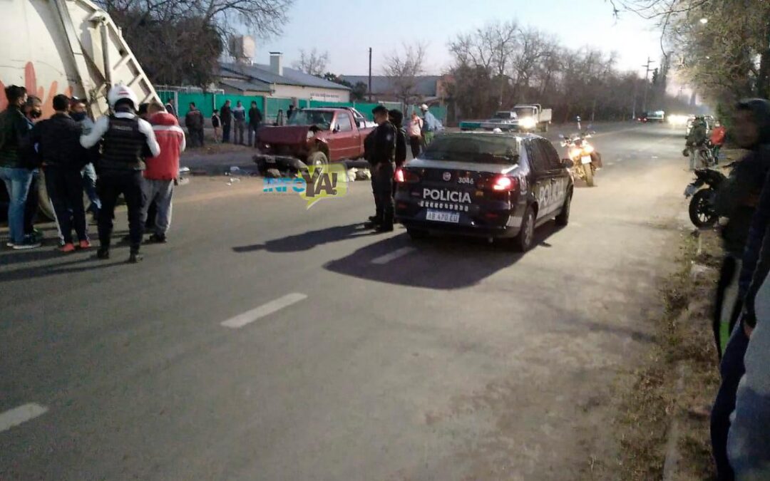 Un recolector de residuos gravemente herido tras ser colisionado por una camioneta