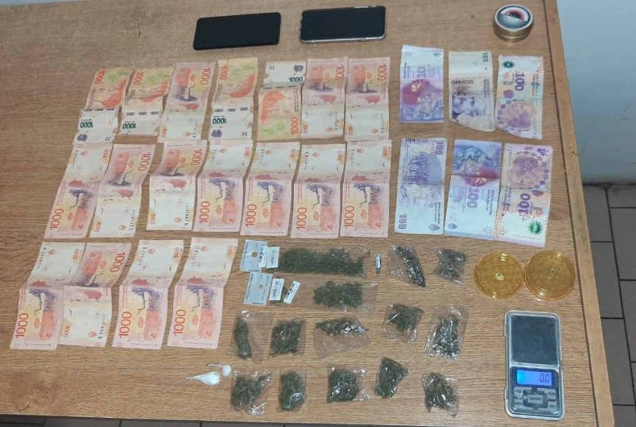 Persecución con detenidos y secuestro de droga