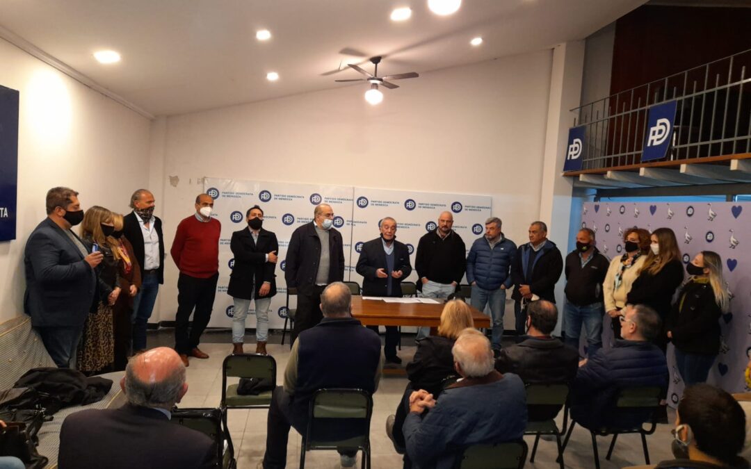 La Coalición Cívica se sumó al PD y MendoExit de cara al cierre de los frentes electorales