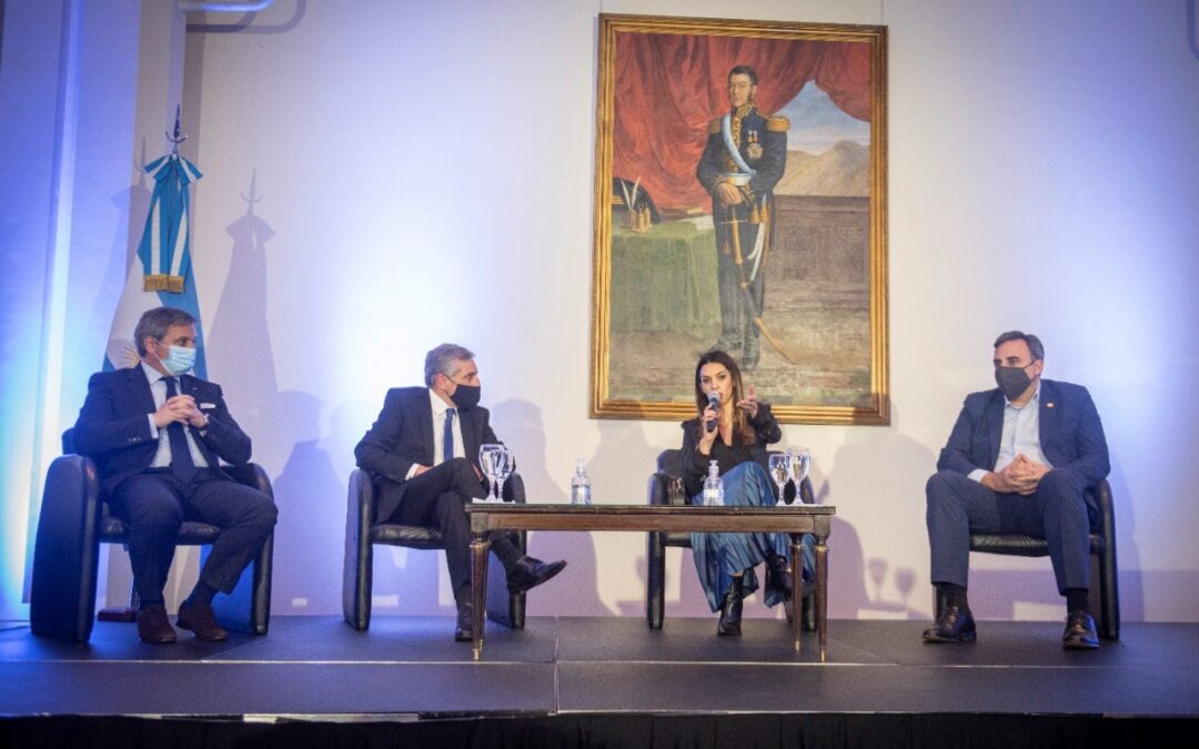 Firman convenio para impulsar el Turismo del Vino en Argentina