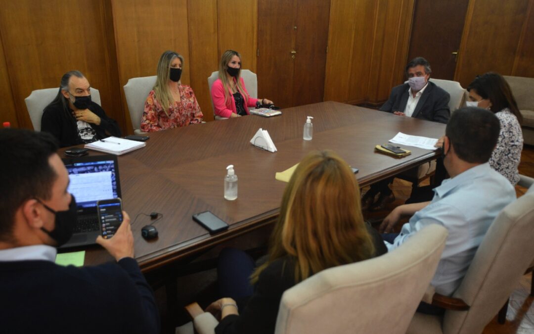 El Gobierno provincial acordó con los artistas para la Vendimia 2022