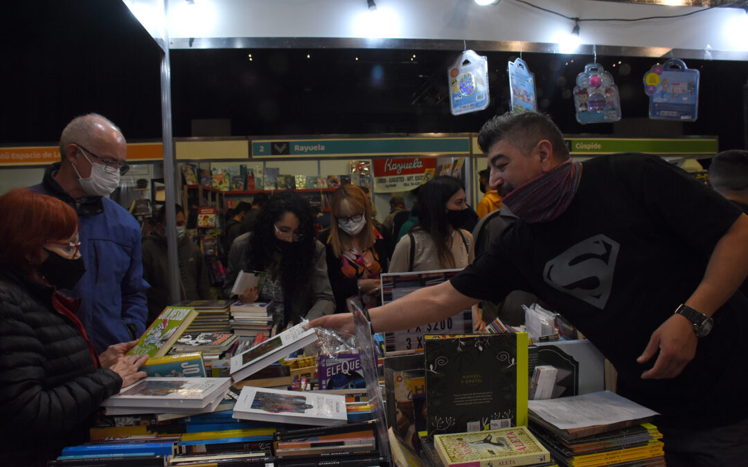 Con más de 85.000 visitantes, finalizó la Feria del Libro 2021