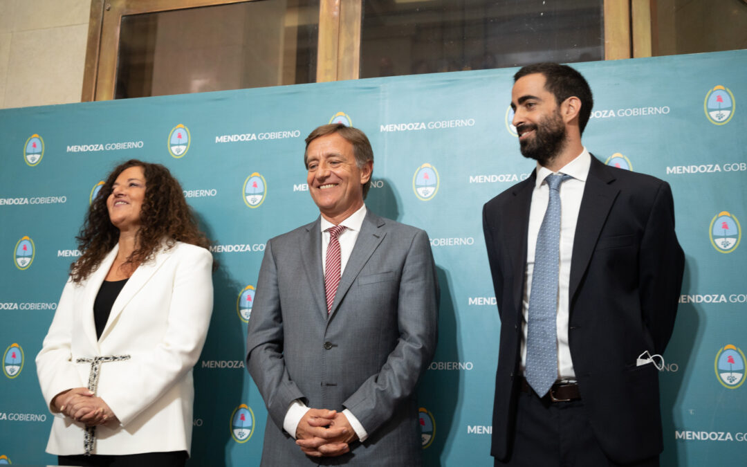 El Gobernador les tomó juramento a los nuevos ministros