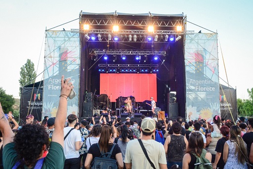 El festival “Argentina florece» hizo vibrar a Tunuyán