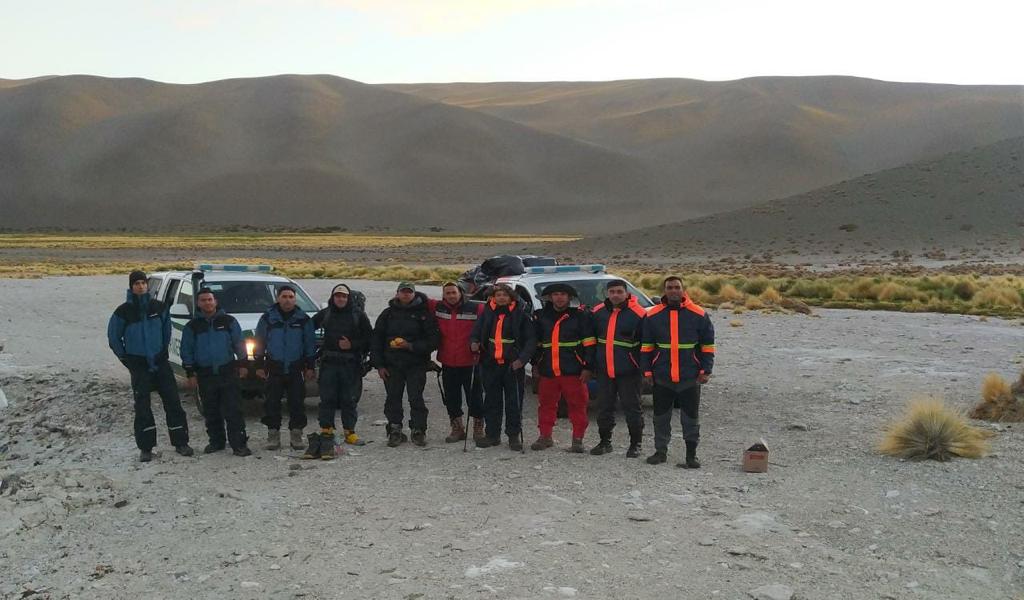 Hallaron a dos andinistas franceses extraviados en la zona cercana al volcán Ojo del Salado