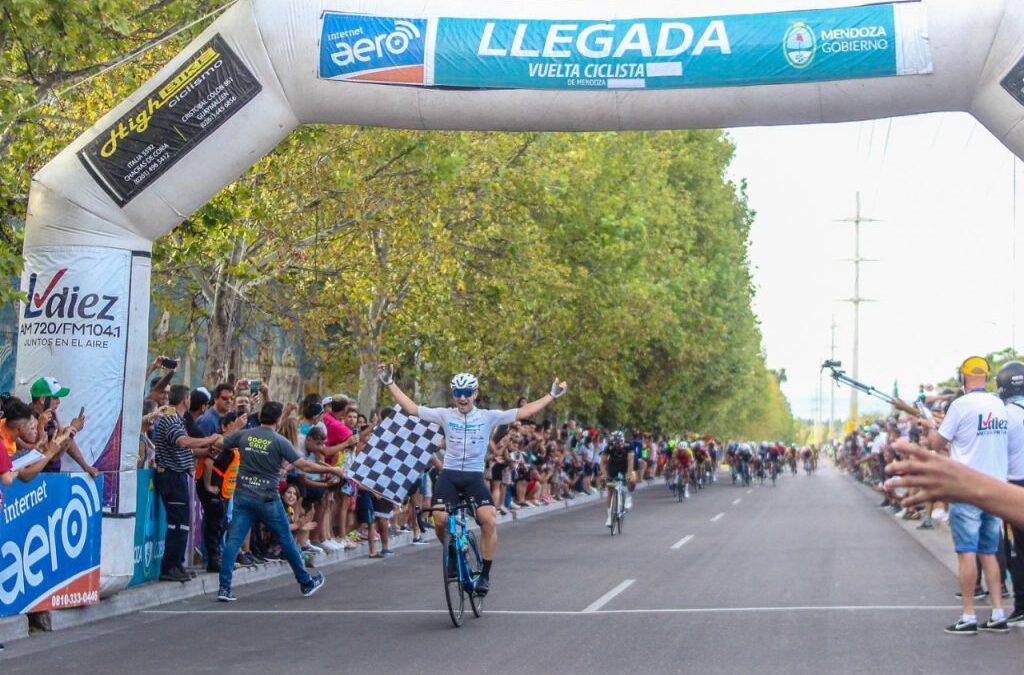 El brasileño Cristian Egidio conquistó Godoy Cruz y lidera la Vuelta de Mendoza