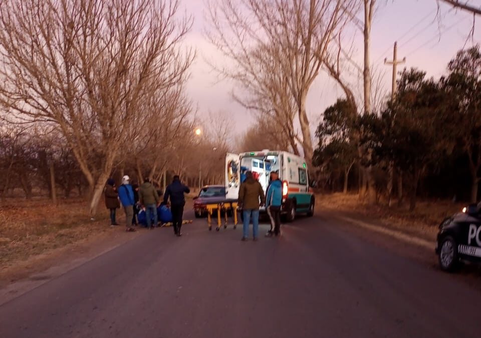 Ahora: accidente entre un vehículo y un peatón en Vista Flores