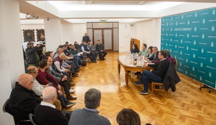 El Ministro de Economía se reunió con referentes de cámaras y asociaciones de todos los sectores productivos de Mendoza